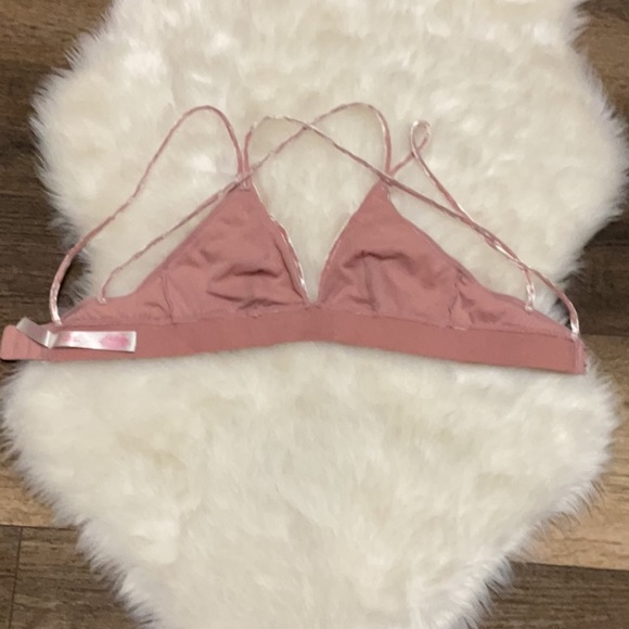 VS Pink Bralette 🌸 - Picture 6 of 9